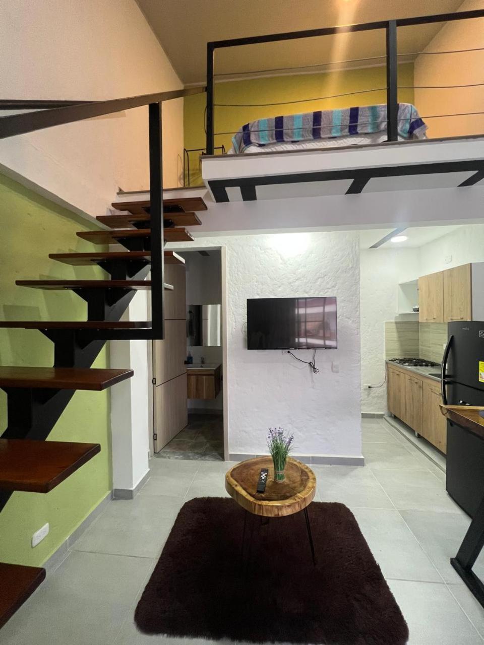 Apartment Astromelias