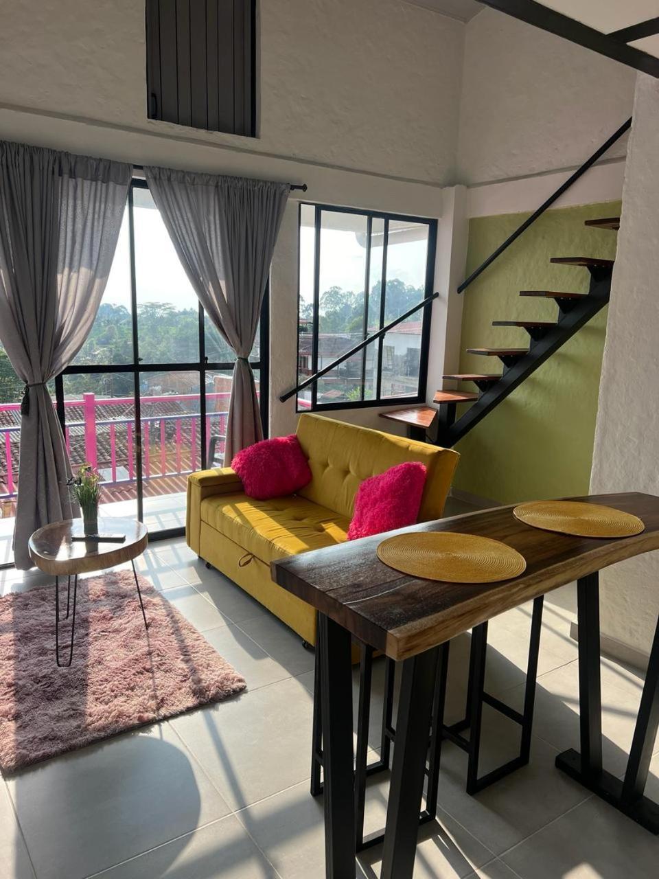 Apartment Astromelias