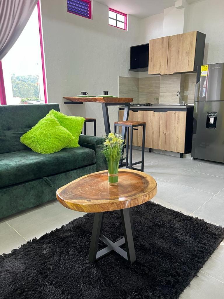 Astromelias Apartment *